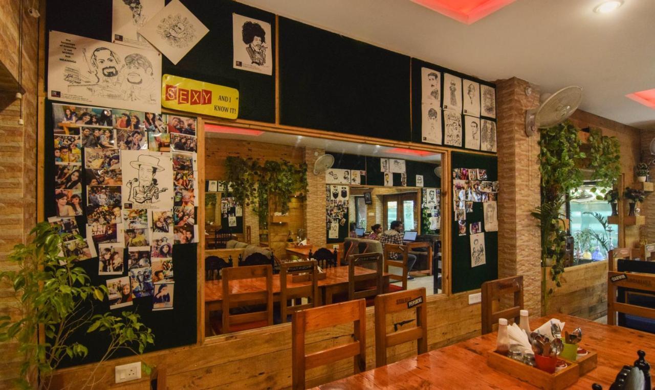 Hotel Varuna Varanasi Eksteriør bilde