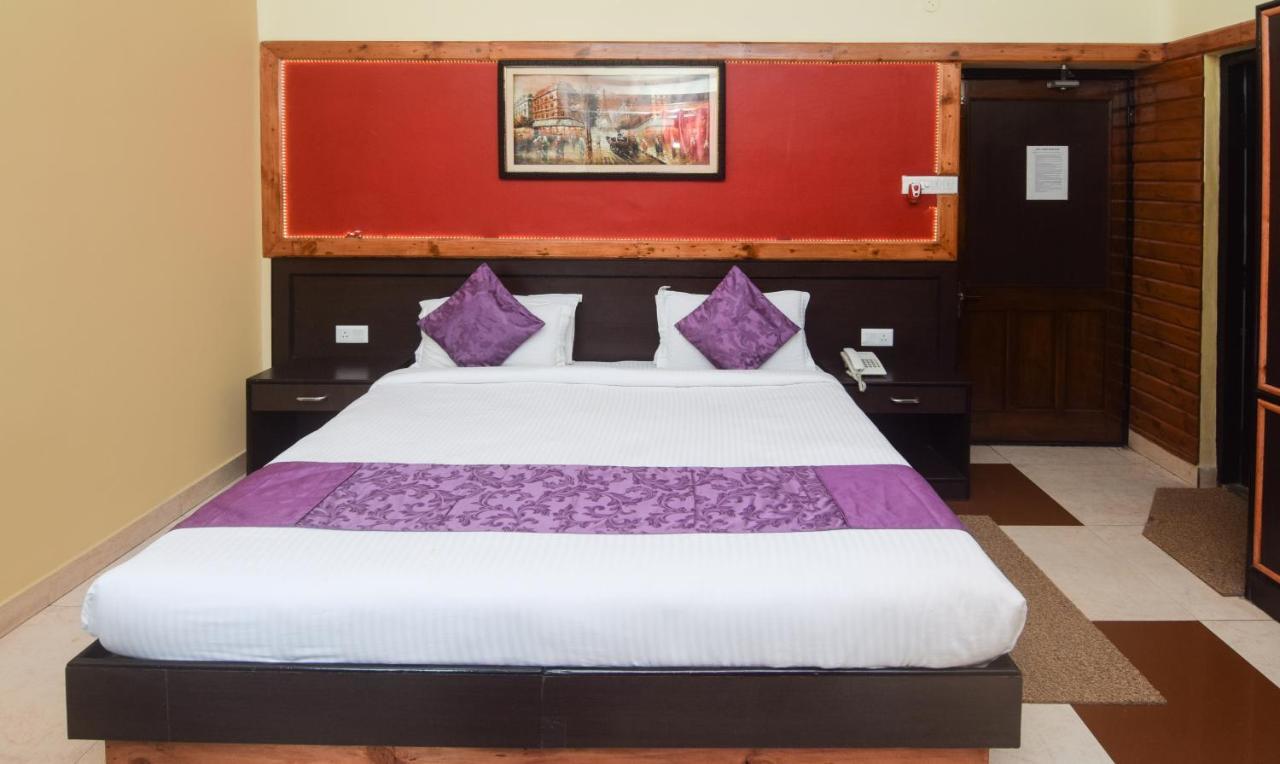 Hotel Varuna Varanasi Eksteriør bilde