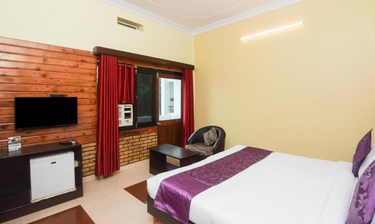 Hotel Varuna Varanasi Eksteriør bilde